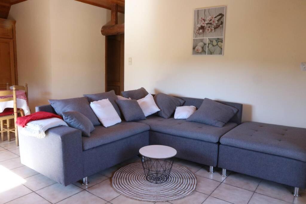 Lo'Ree Des Pres Apartment Grandrieu Ngoại thất bức ảnh